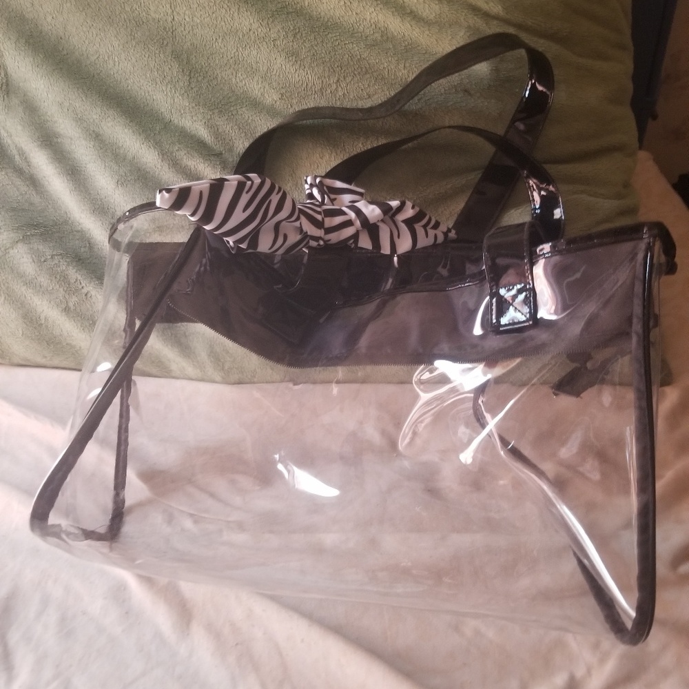 Clear tote